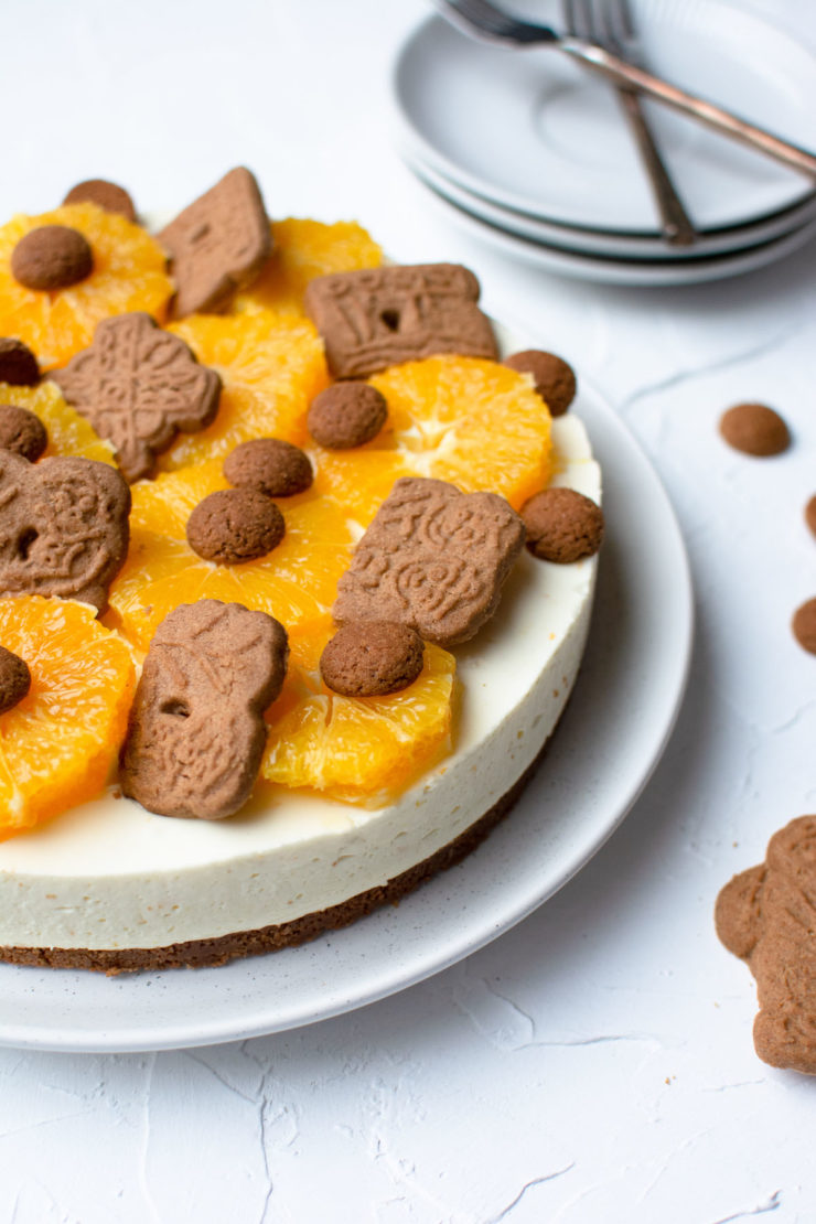 No bake sinaasappelcheesecake met speculaas en pepernoten