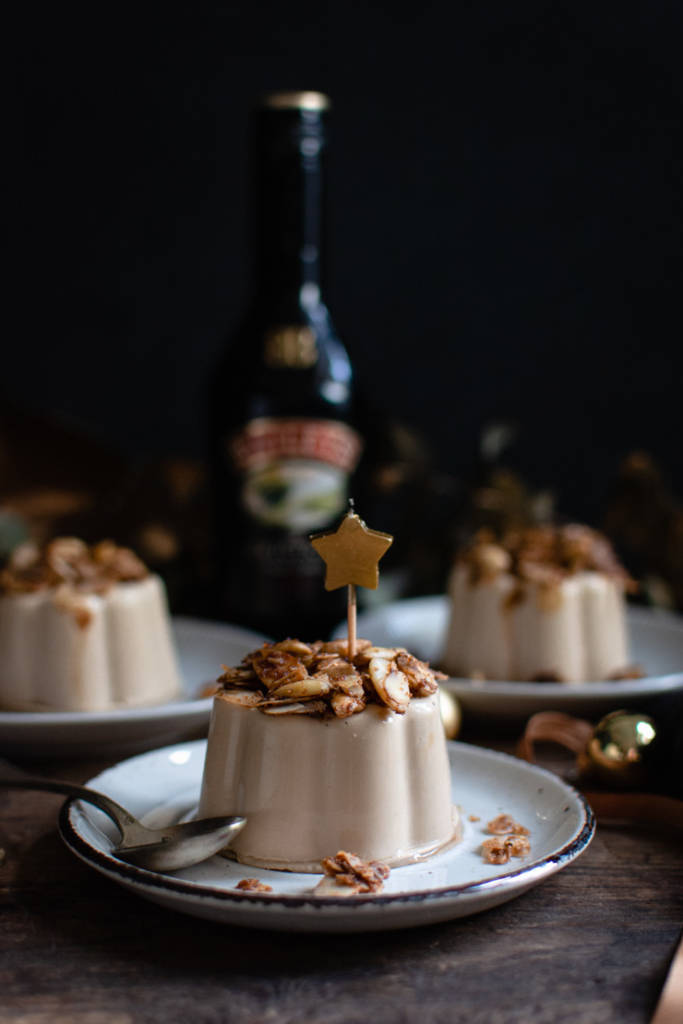 Baileys panna cotta met gekaramelliseerde nootjes