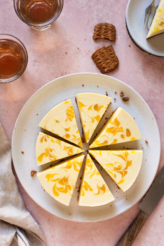 Mango kwarktaart met een bodem van Bastogne koekjes