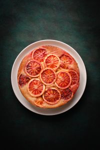 Upside down cake met bloedsinaasappel