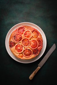 Upside down cake met bloedsinaasappel
