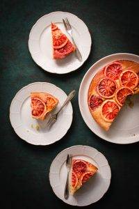 Upside down cake met bloedsinaasappel